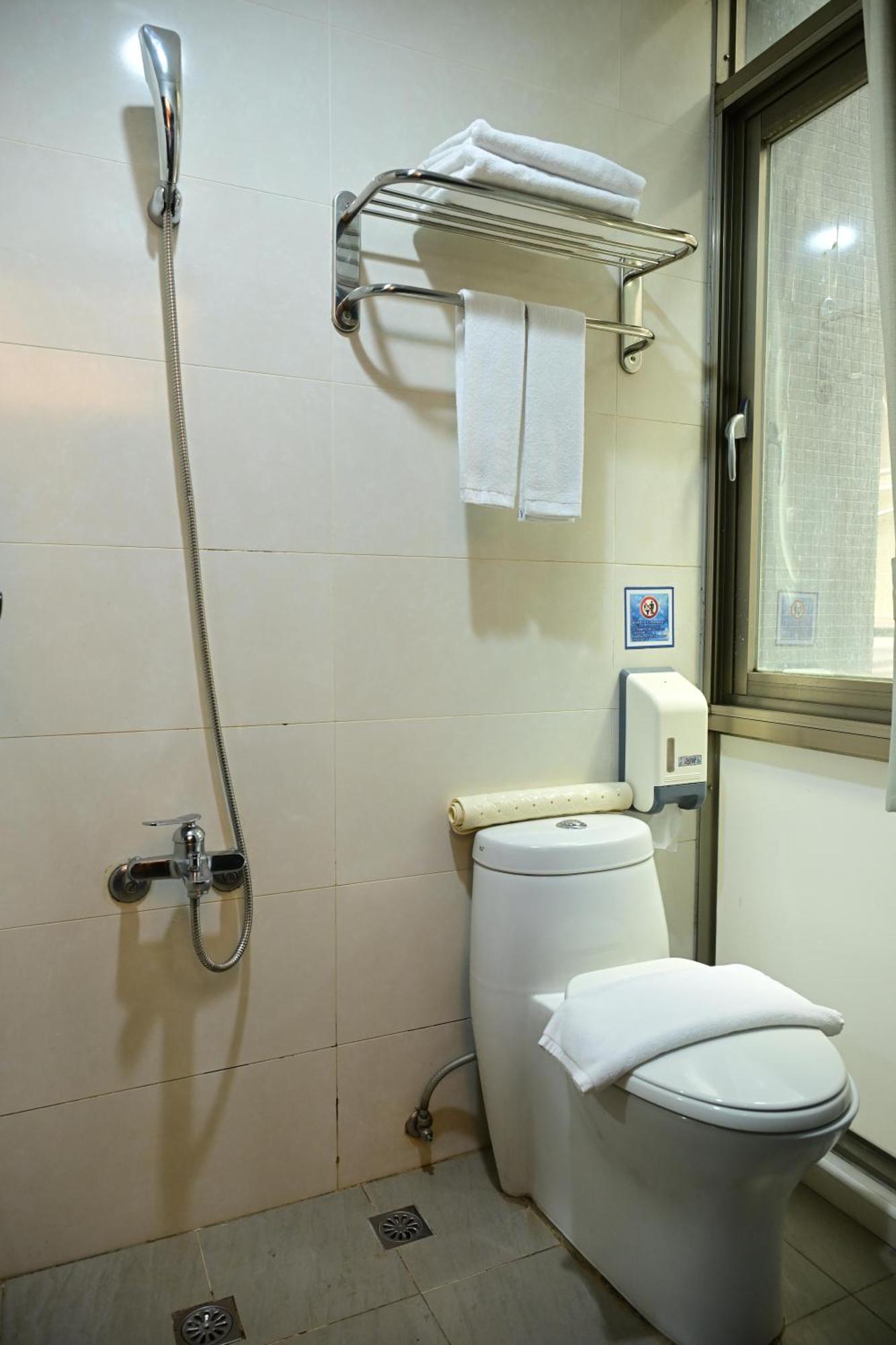 Meworld Hotel - Ximen Taipei Exterior photo